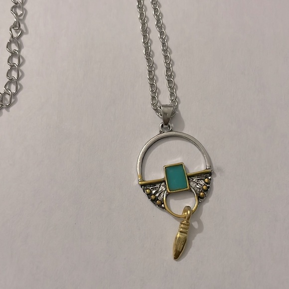 Unique Necklace - Picture 2 of 2